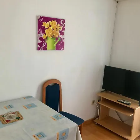 Put Makra 14 Makarska