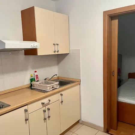 Apartment Put Makra 14 Makarska