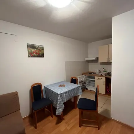Apartment Put Makra 14 Makarska
